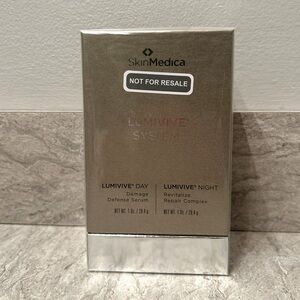 New/Sealed.  SkinMecica Lumivive